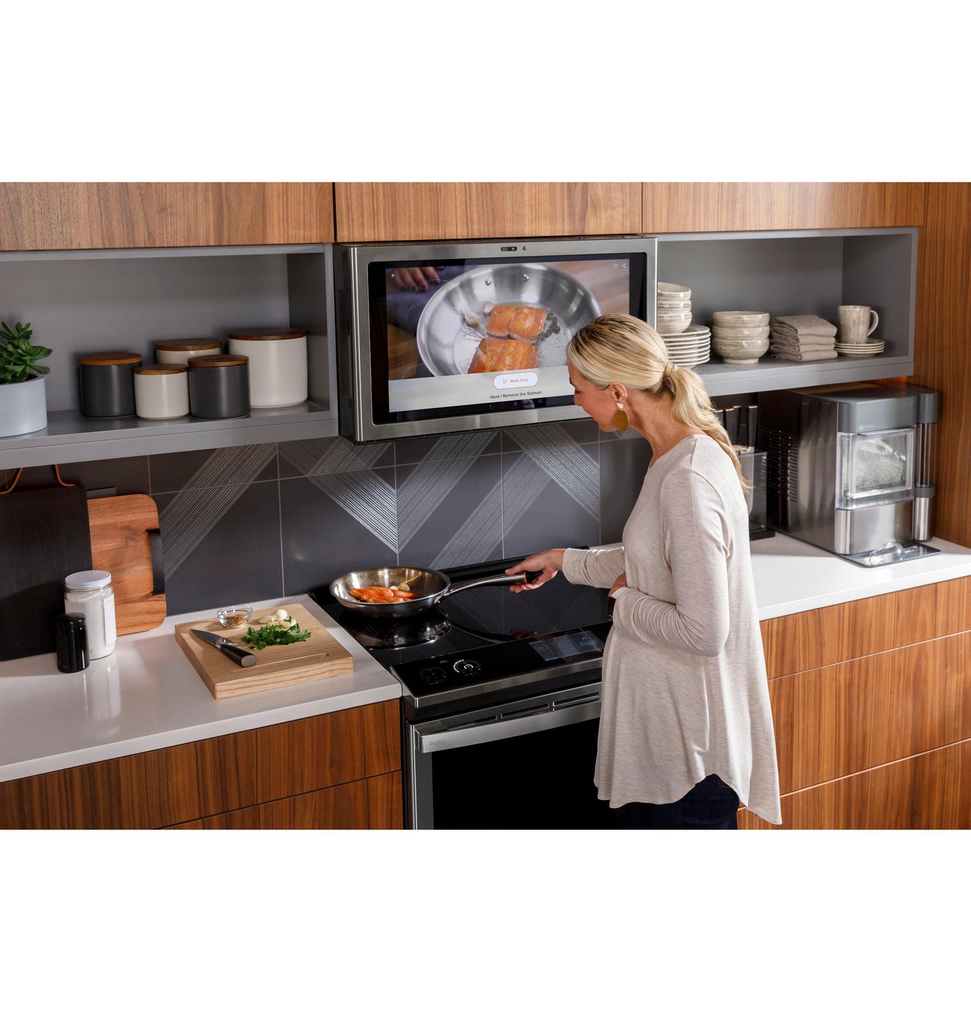 GE Profile™ 30" Smart Slide-In Front-Control Induction Fingerprint Resistant Range with In Oven Camera