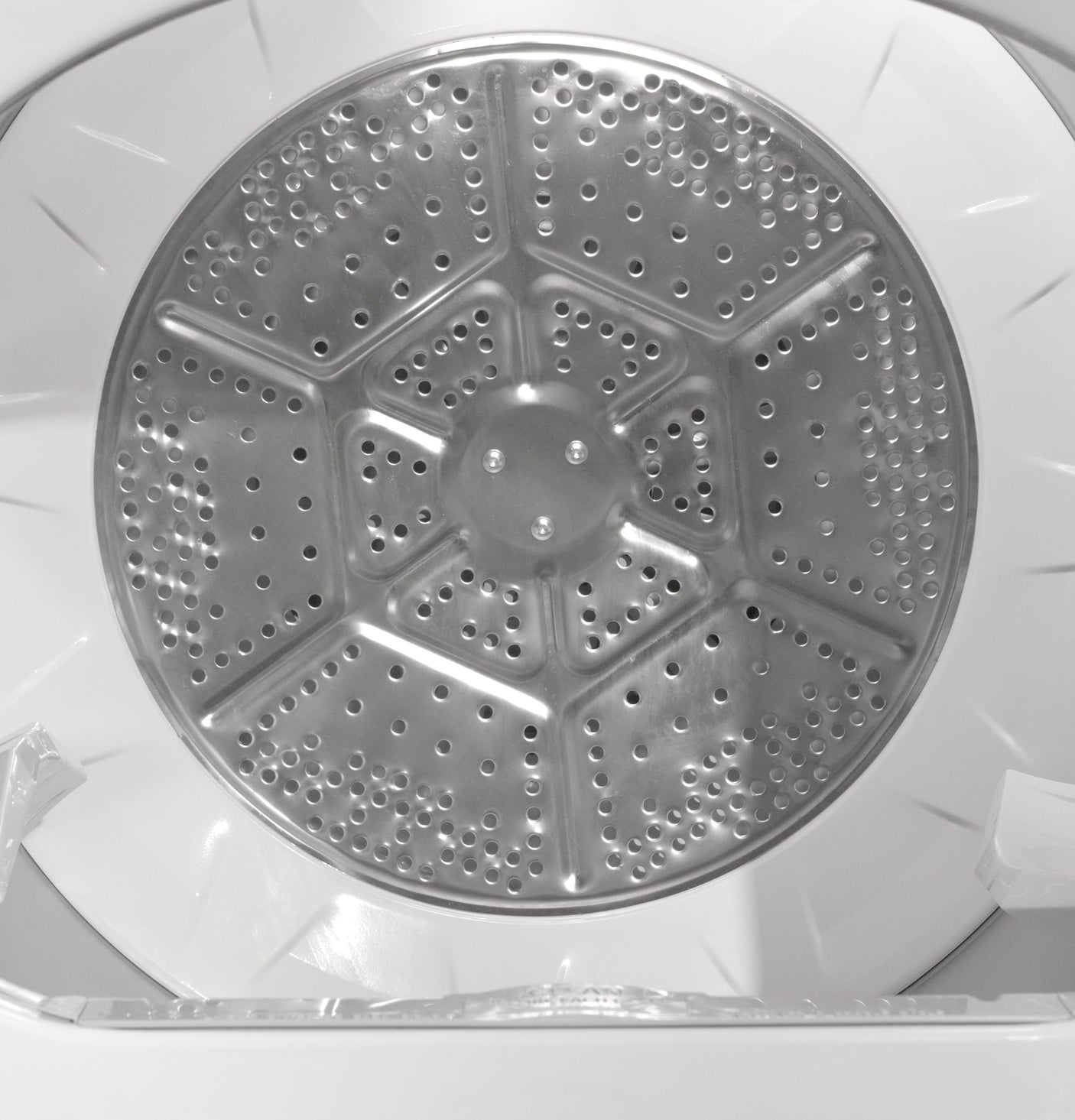 GE® 7.2 cu. ft. Capacity Electric&#x00A0;Dryer with Up To 120 ft. Venting&#x00A0;and&#x00A0;Extended Tumble