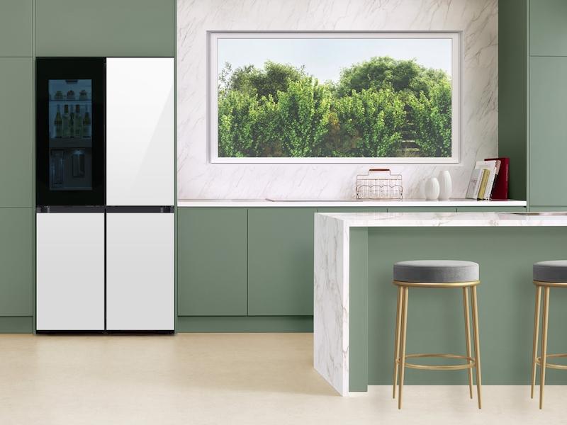 Bespoke 4-Door Flex™ Refrigerator (29 cu. ft.) with Beverage Zone™ and Auto Open Door in White Glass