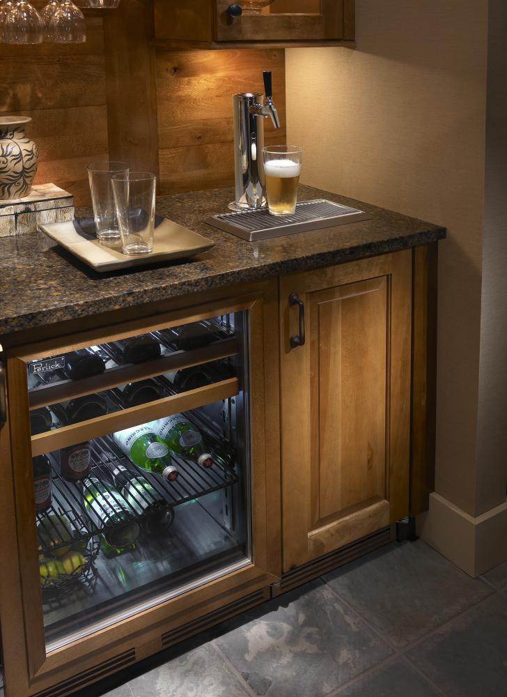 24" Undercounter Beverage Center