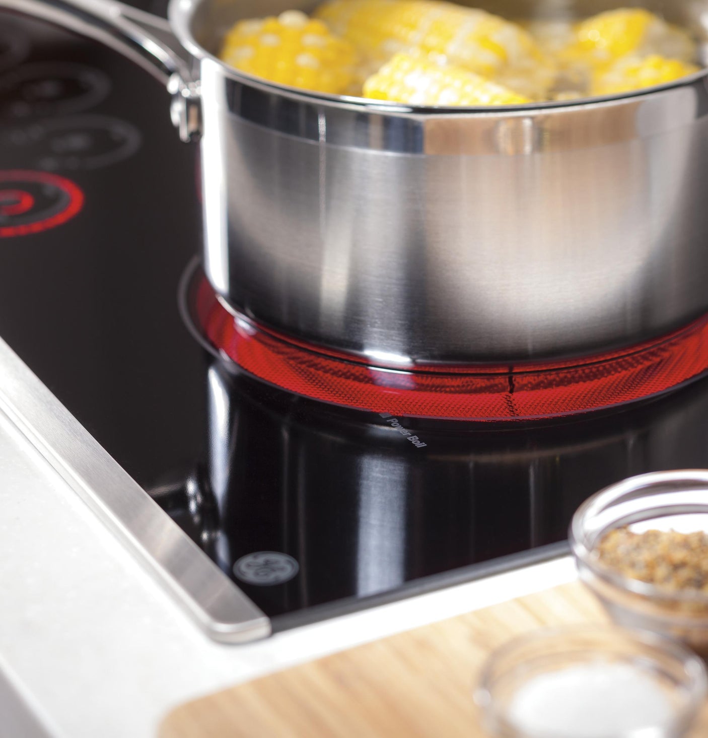 GE Profile™ 30" Downdraft Electric Cooktop