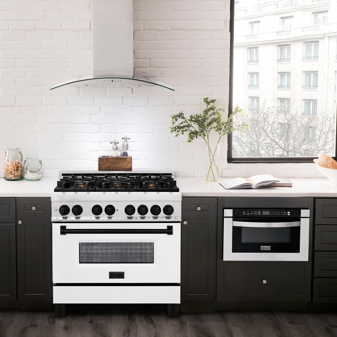 ZLINE Autograph Edition 36" 4.6 cu. ft. Dual Fuel Range with Gas Stove and Electric Oven in Stainless Steel with White Matte Door and Accents (RAZ-WM-36) [Color: Matte Black]