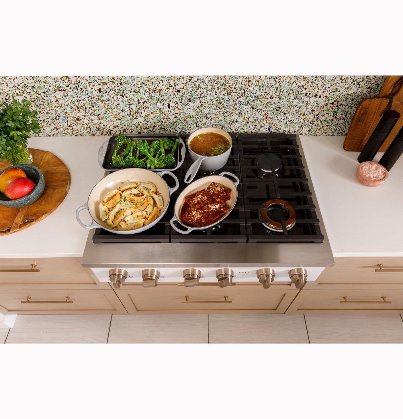 Café™ 36" Commercial-Style Gas Rangetop with 6 Burners (Natural Gas)