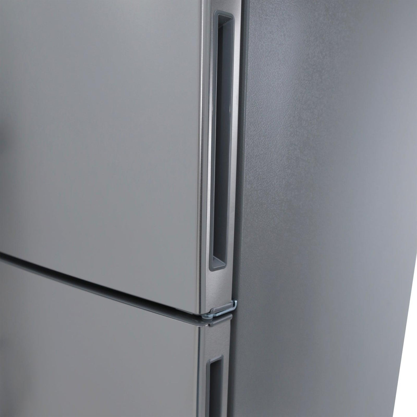 Avanti Frost-Free Apartment Size Refrigerator, 18.0 cu. ft. - Stainless Steel / 18 cu. ft.