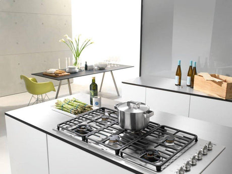 KM 3485 LP - Gas cooktop with 2 dual wok burners for particularly versatile cooking convenience.