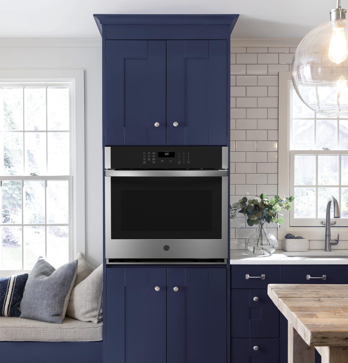 GE® 27" Smart Built-In Single Wall Oven