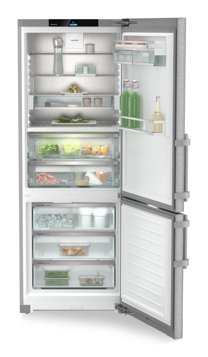 Fridge-freezer with BioFresh Professional and NoFrost