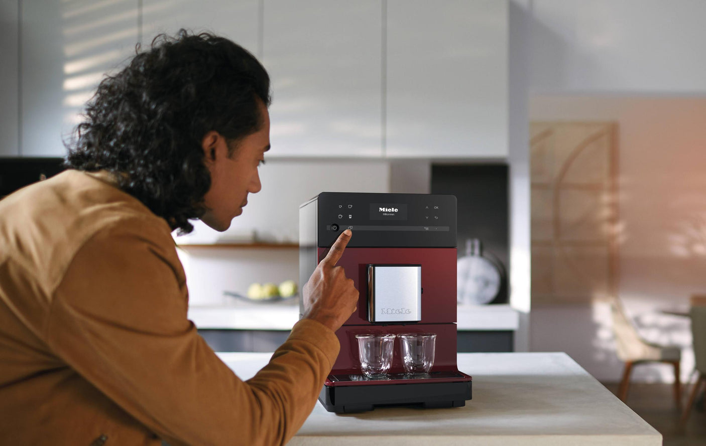 CM 5310 Silence - Countertop coffee machine with OneTouch for Two for the ultimate in coffee enjoyment.