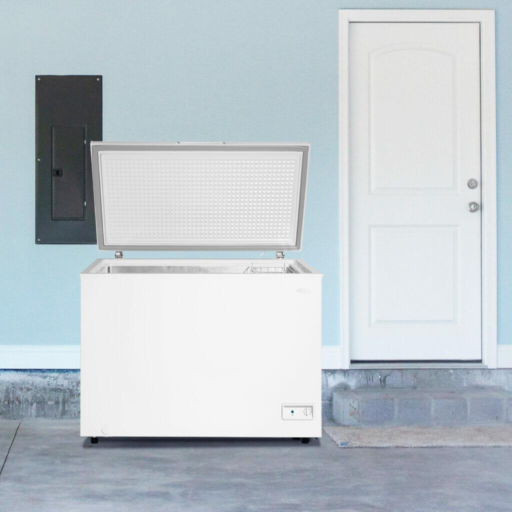 Danby 10.0 cu. ft. Square Model Chest Freezer in White