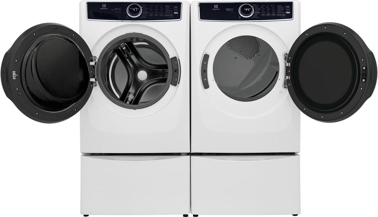 Electrolux Front Load Perfect Steam™ Gas Dryer with LuxCare® Dry and Instant Refresh - 8.0 Cu. Ft.