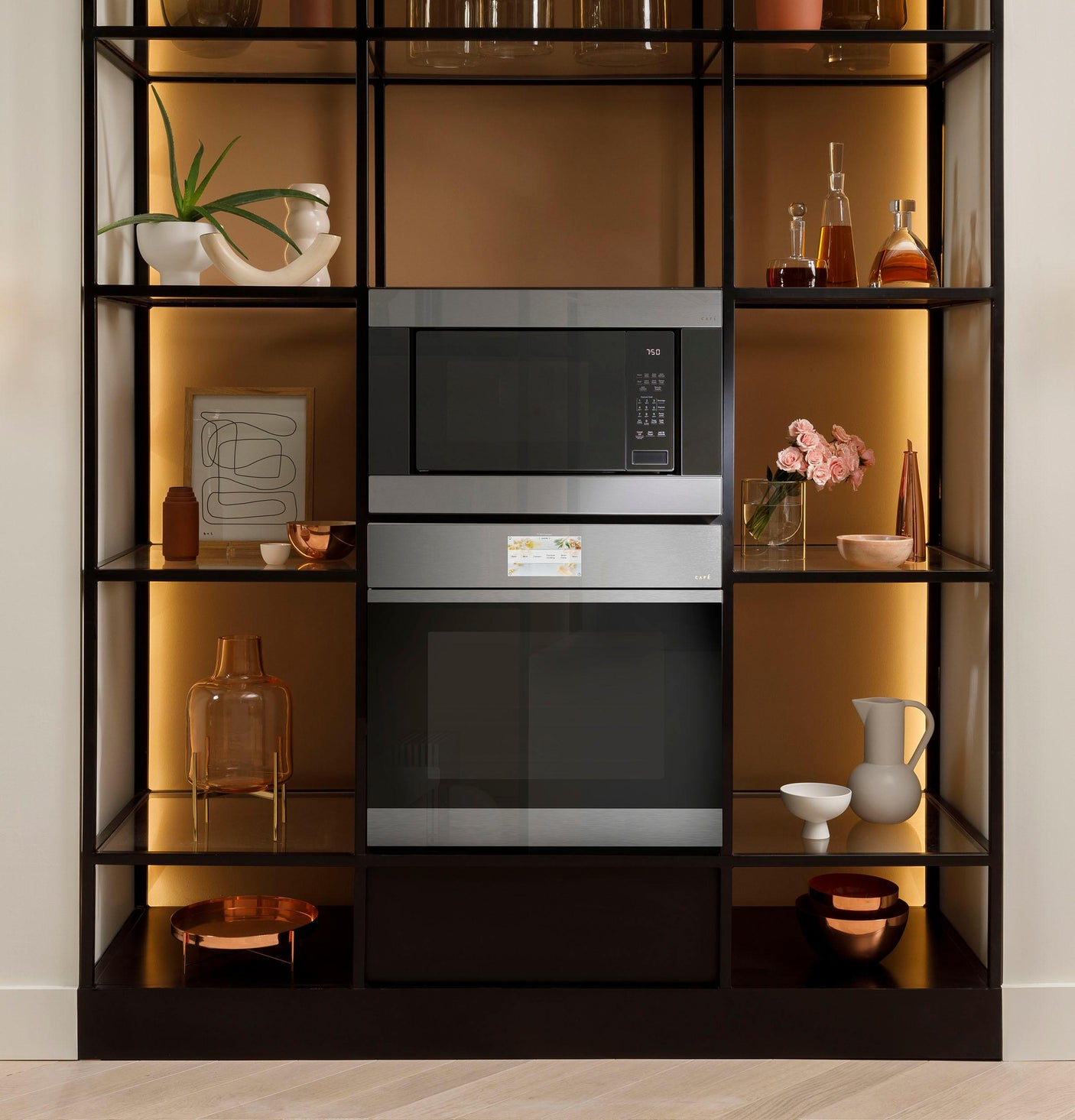 Café™ 30" Smart Built-In Convection Single Wall Oven in Platinum Glass