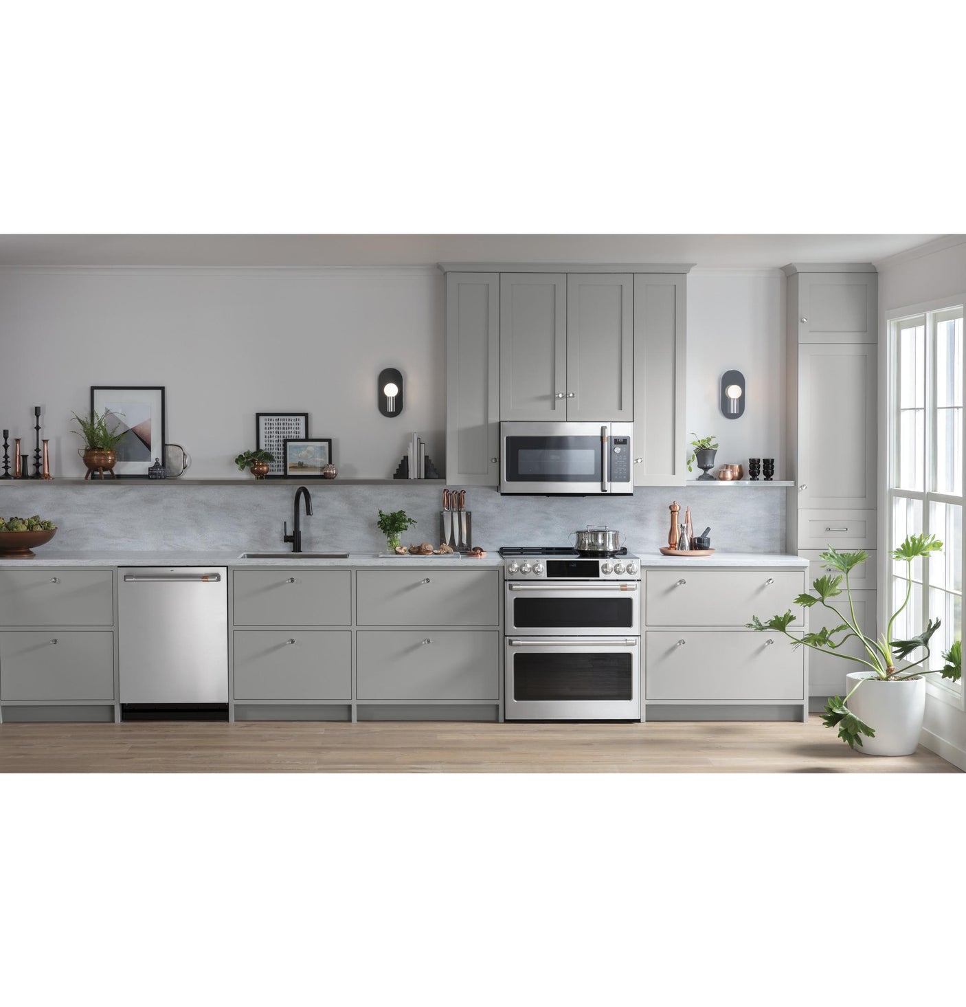 Café™ 30" Smart Slide-In, Front-Control, Induction and Convection Double-Oven Range