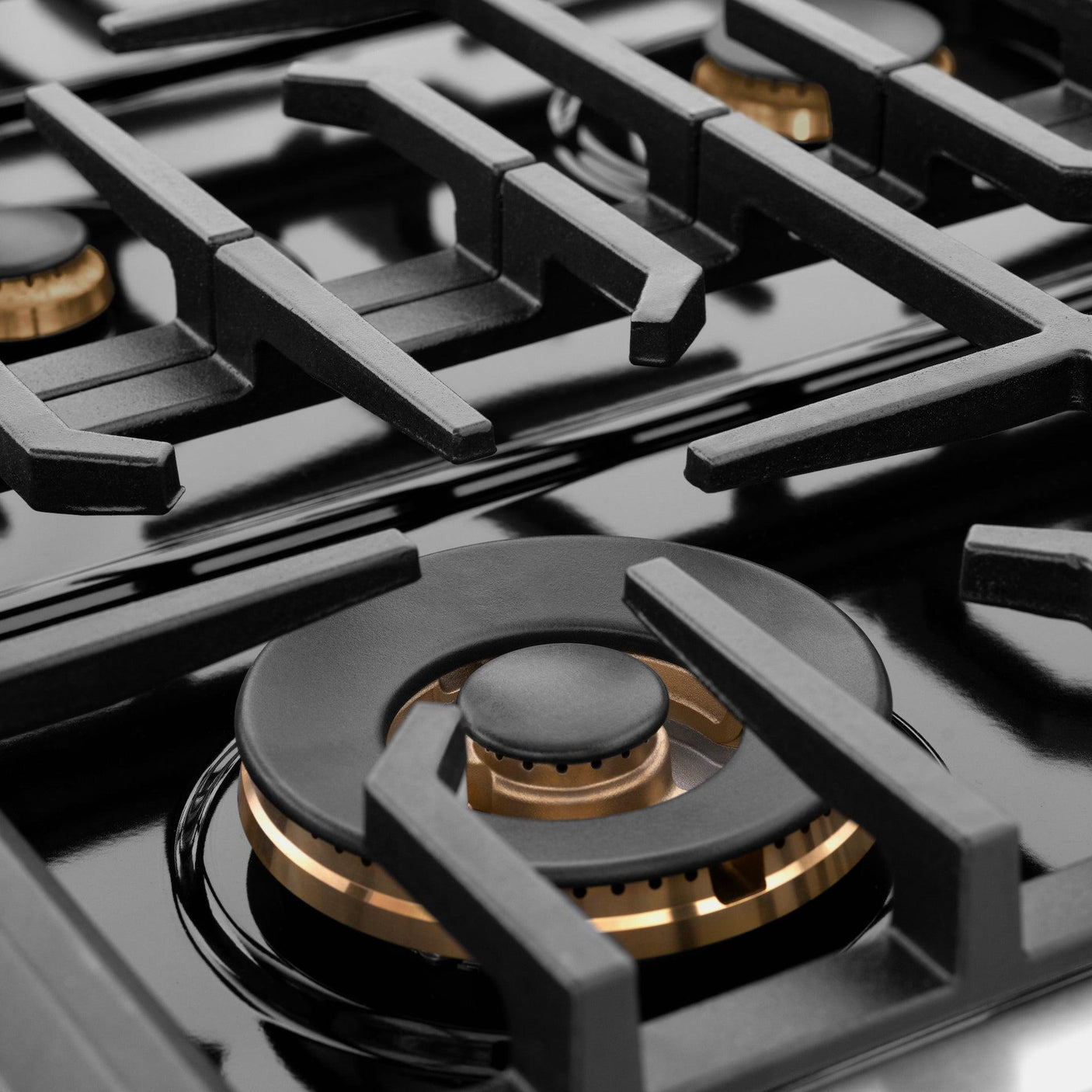 ZLINE 48 in. Autograph Edition Paramount Gas Rangetop with 8 Burners and Porcelain Cooktop in Stainless Steel with Matte Black Accents (SRTZ-48-MB)