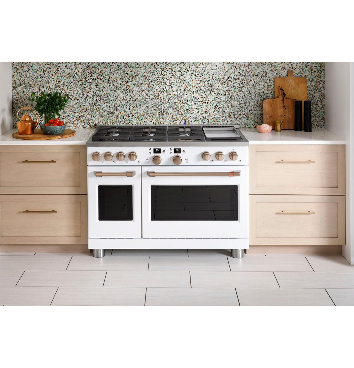 Café™ 48" Smart Dual-Fuel Commercial-Style Range with 6 Burners and Griddle (Natural Gas)