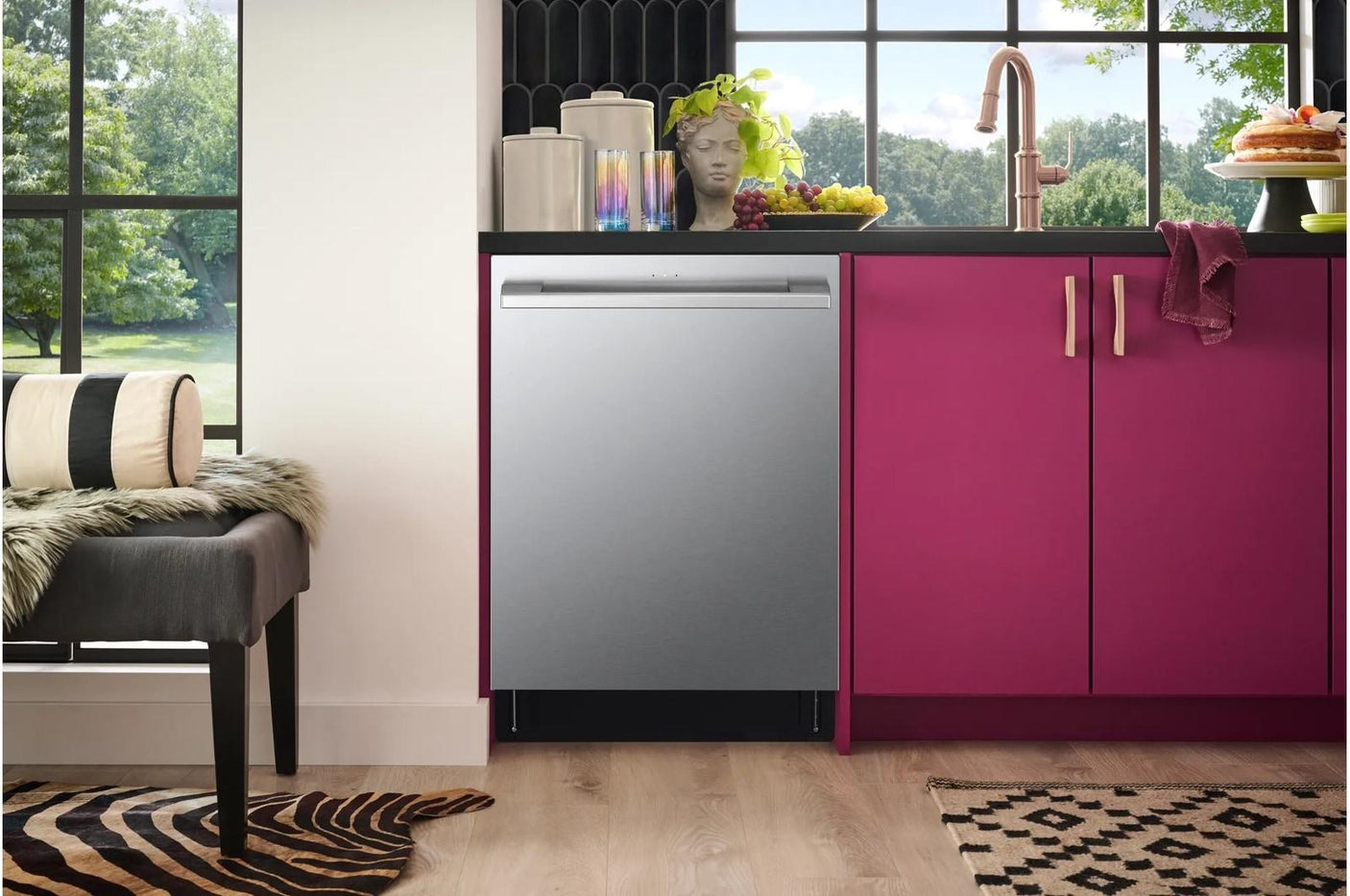 LG STUDIO Smart Top Control Dishwasher with 1-Hour Wash & Dry, QuadWash® Pro, TrueSteam® and Dynamic Heat Dry™