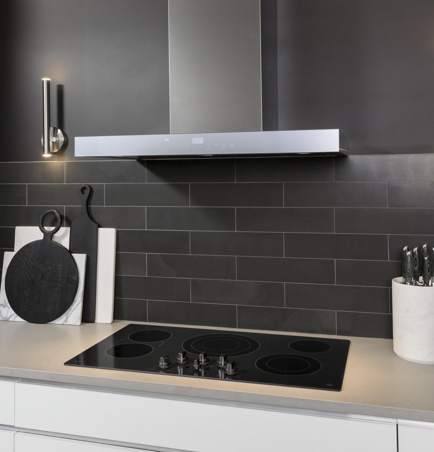 GE Profile™ 36" Built-In Knob Control Cooktop