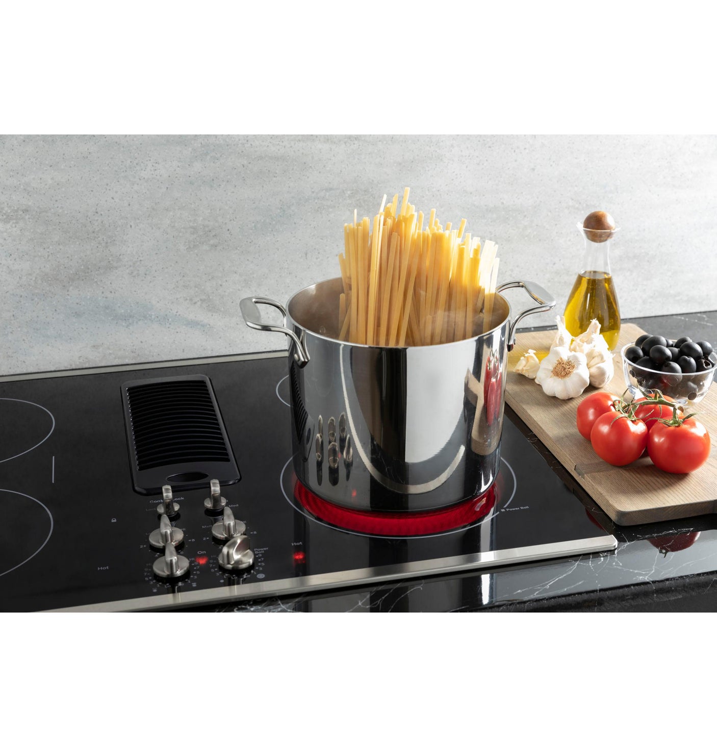 GE Profile™ 30" Downdraft Electric Cooktop