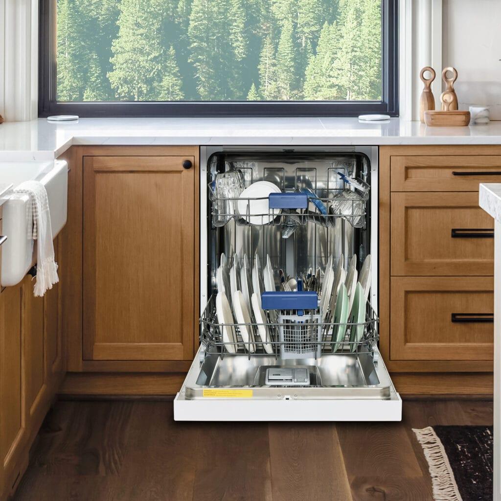 Danby 24" Wide Built-in Dishwasher in White