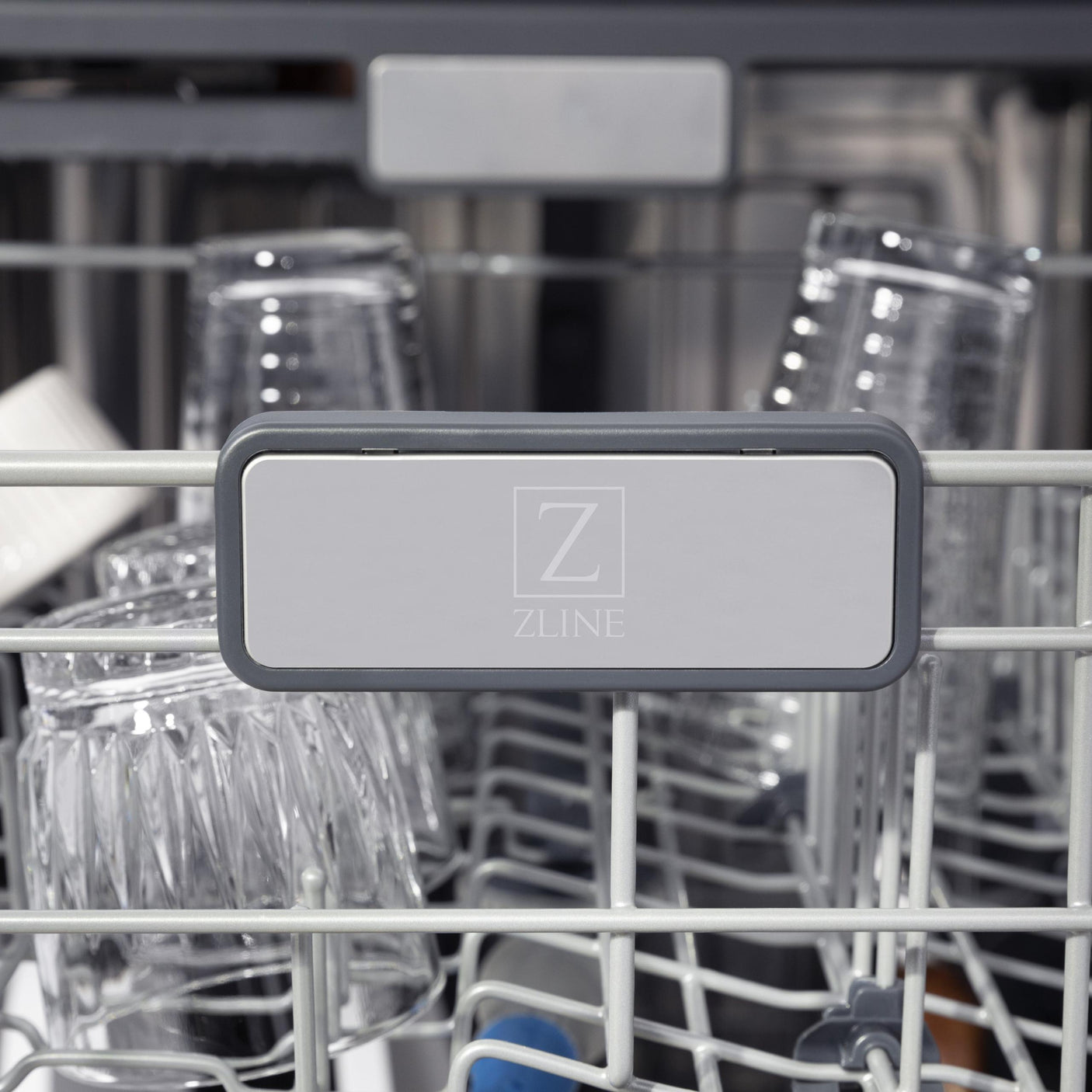 ZLINE 24" Monument Series 3rd Rack Top Touch Control Dishwasher with Stainless Steel Tub, 45dBa (DWMT-24) [Color: White Matte]