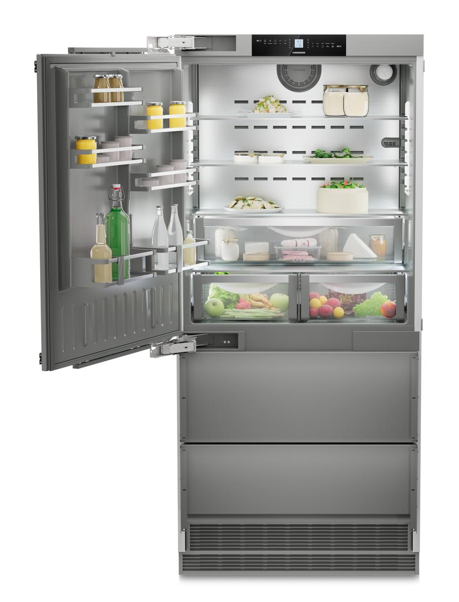 Combined refrigerator-freezer with NoFrost for integrated use