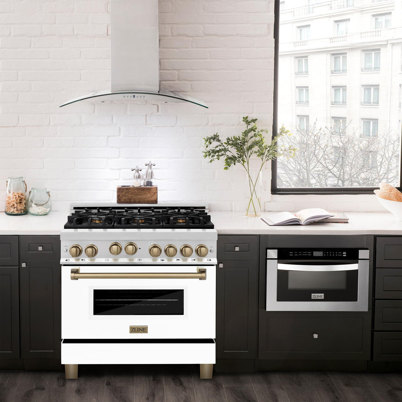 ZLINE Autograph Edition 36" 4.6 cu. ft. Range with Gas Stove and Gas Oven in Stainless Steel with White Matte Door and Accents (RGZ-WM-36) [Color: Gold]