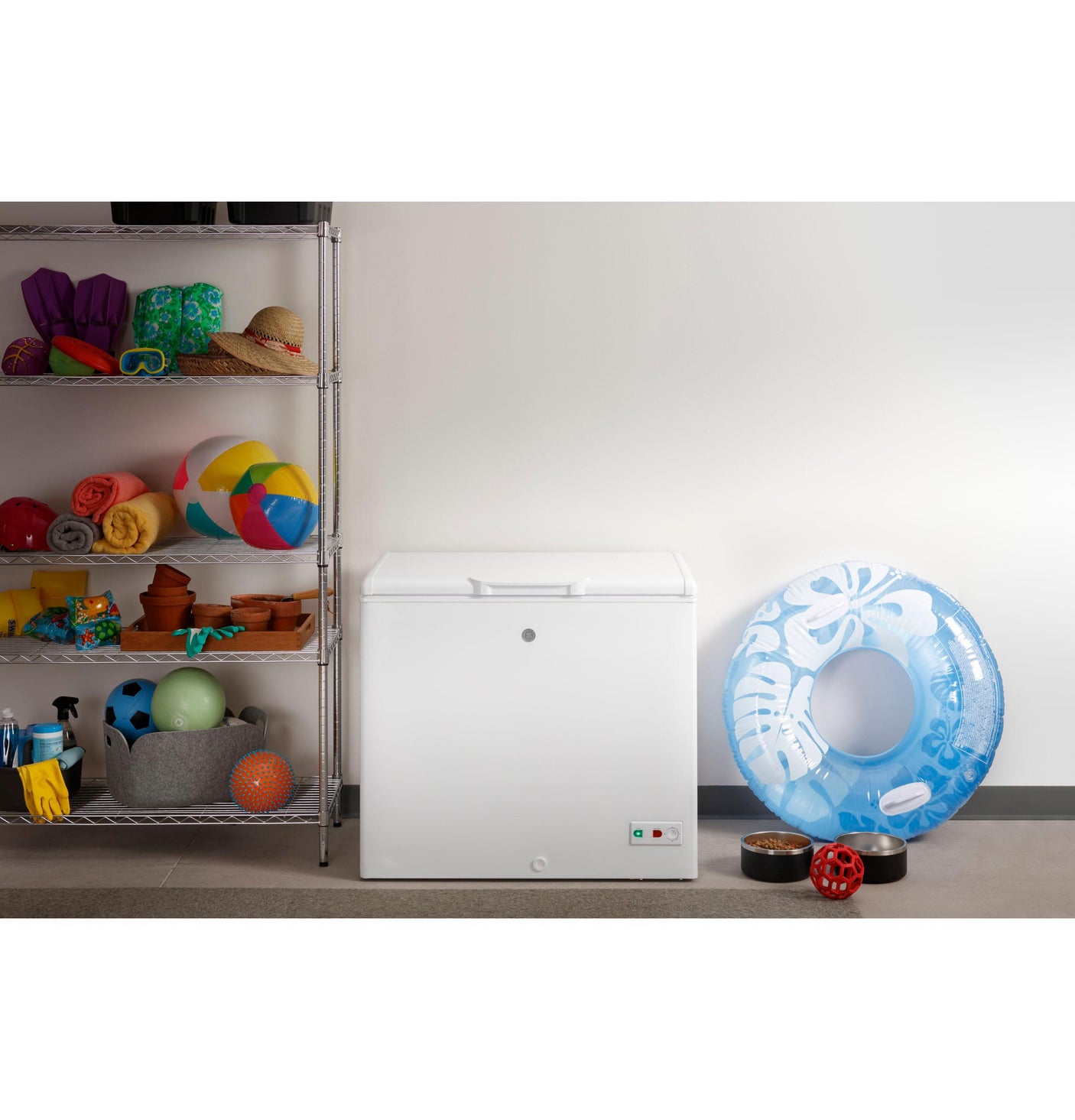 GE 8.8 Cu. Ft. Manual Defrost Chest Freezer