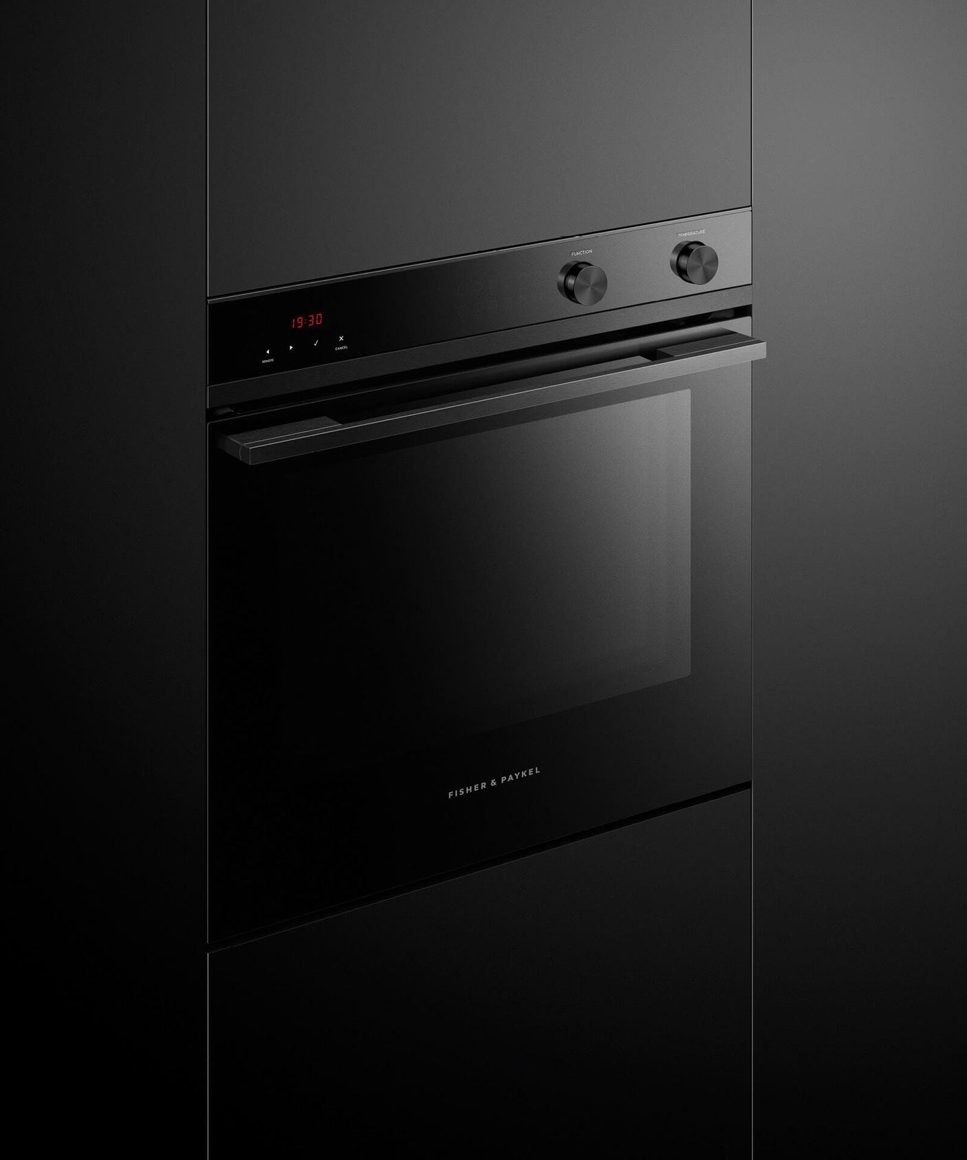 24" Series 9 Minimal Self-Cleaning Oven