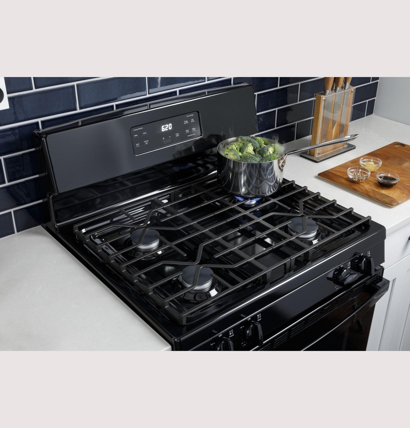 GE 30" Free-Standing Gas Range