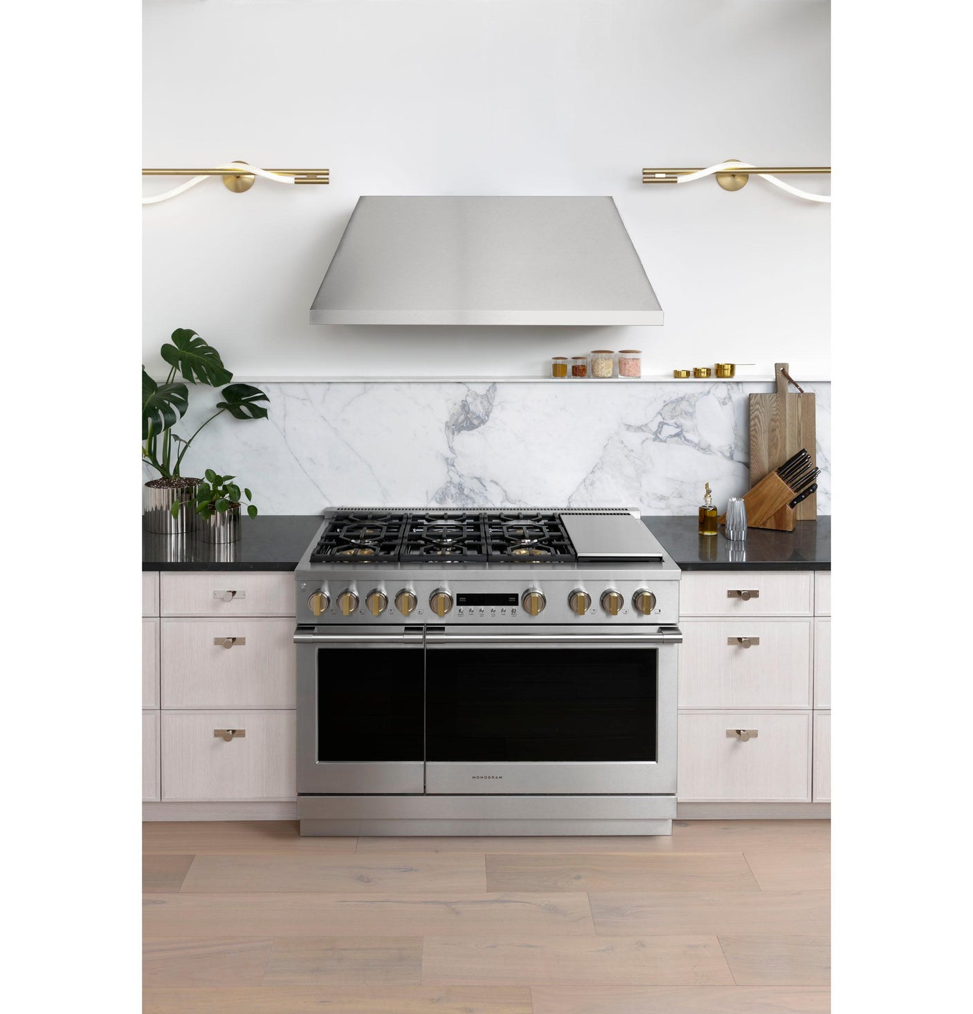 Monogram 48" All Gas Professional Range with 6 Burners and Griddle