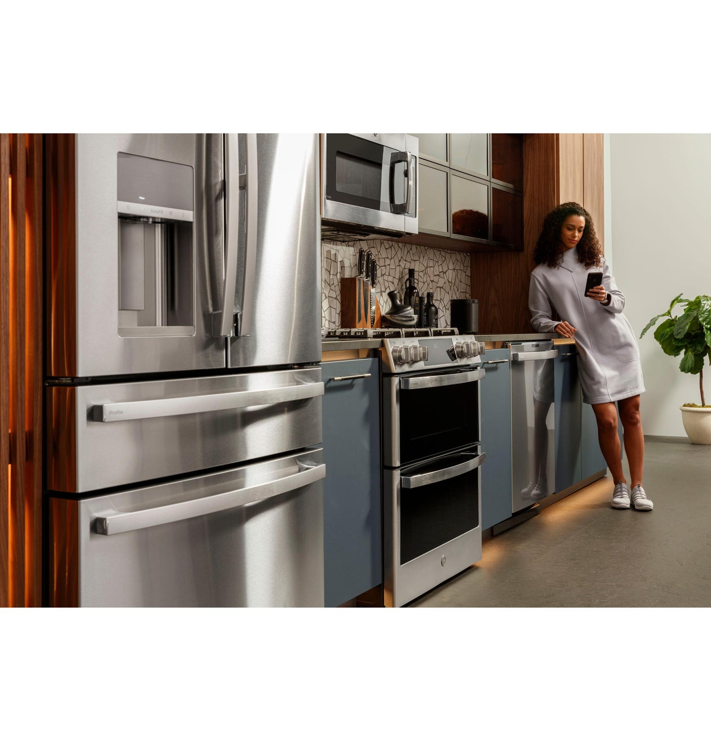 GE Profile™ 30" Smart Slide-In Front-Control Gas Double Oven Convection Fingerprint Resistant Range