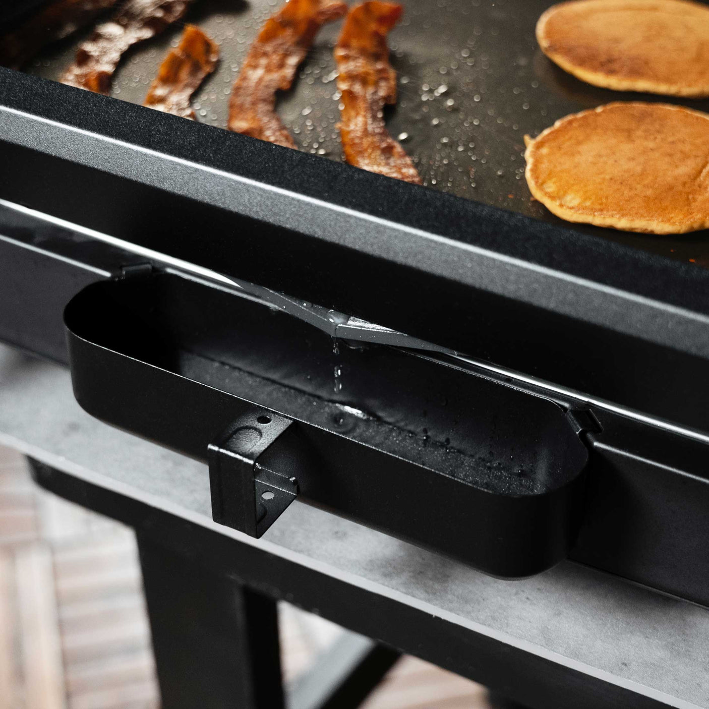 E-Series 22" Electric Tabletop Griddle