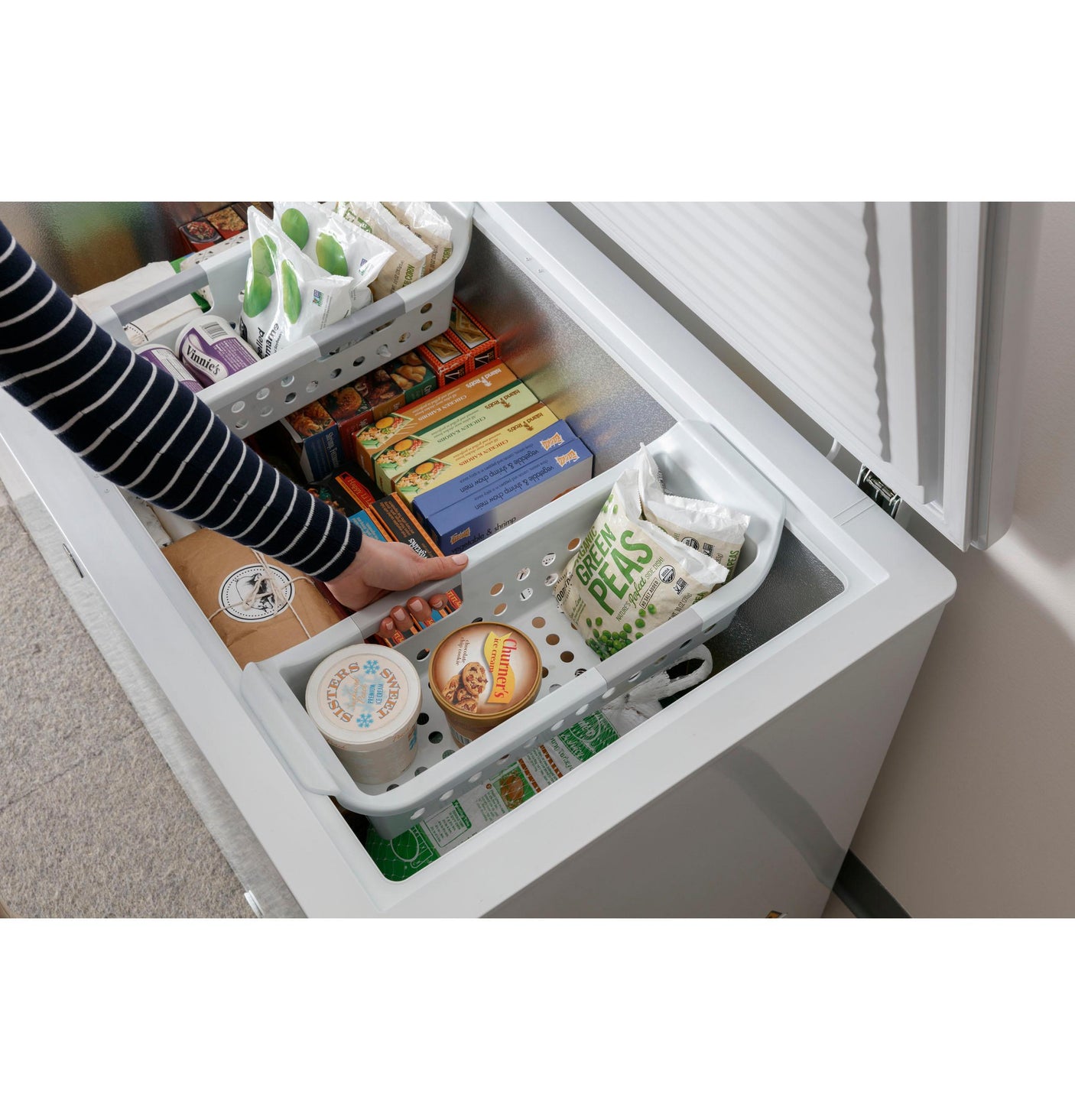 GE® 10.7 Cu. Ft. Manual Defrost Chest Freezer