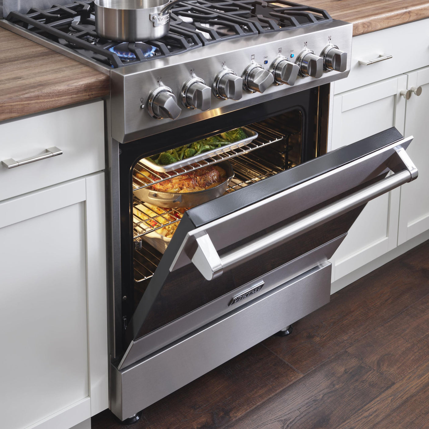 30" Self-Cleaning Gas Range - RVGR3302 Viking 3 Series