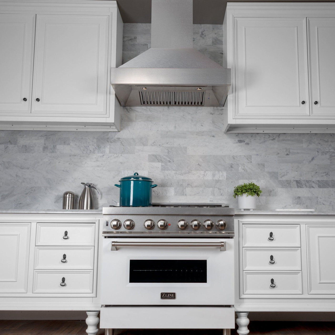 ZLINE DuraSnow Stainless Steel Range Hood with DuraSnow Shell (8654SN)