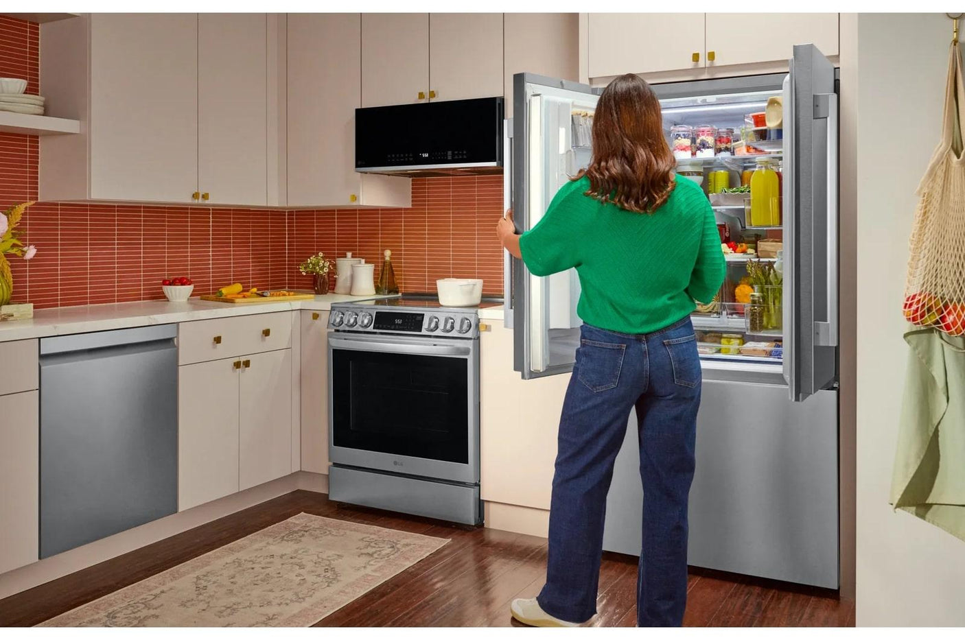 LG Counter-Depth MAX™ with Zero Clearance™ 3-Door French Door Refrigerator with Thin Door Design