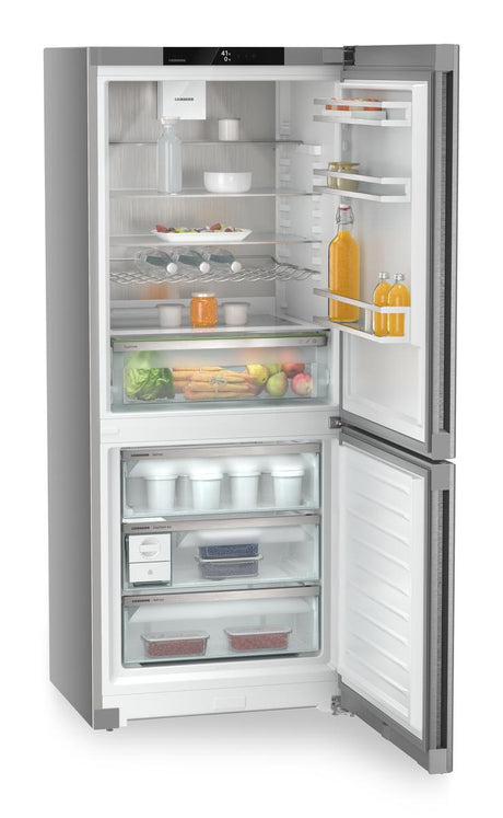 Combined fridge-freezers with EasyFresh and NoFrost