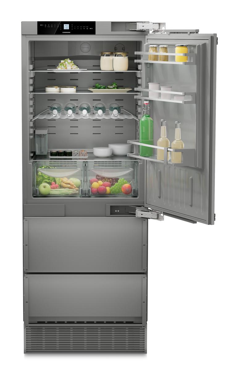 Combined refrigerator-freezer with NoFrost for integrated use