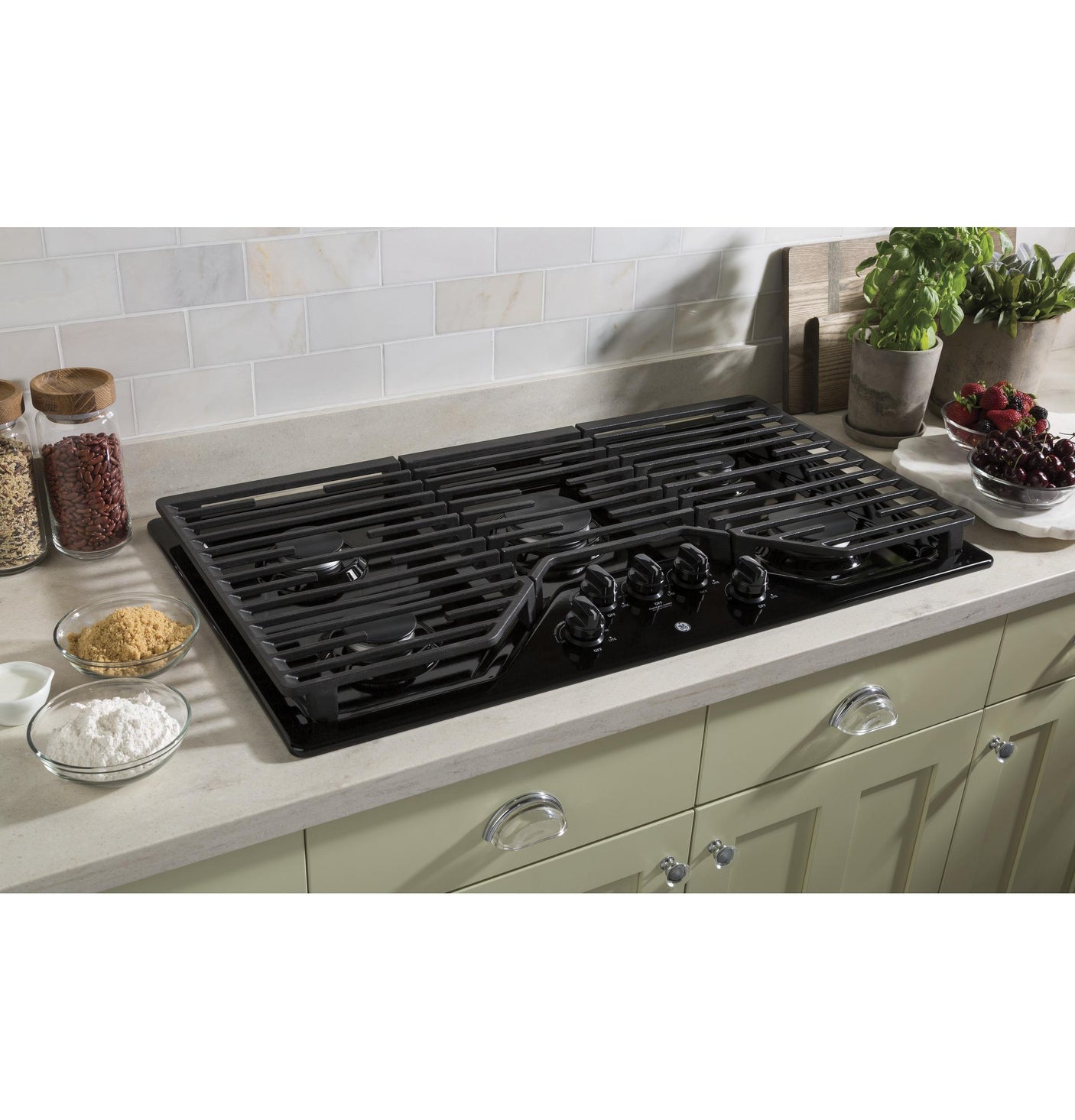 GE® 36" Built-In Gas Cooktop with 5 Burners and Dishwasher Safe Grates