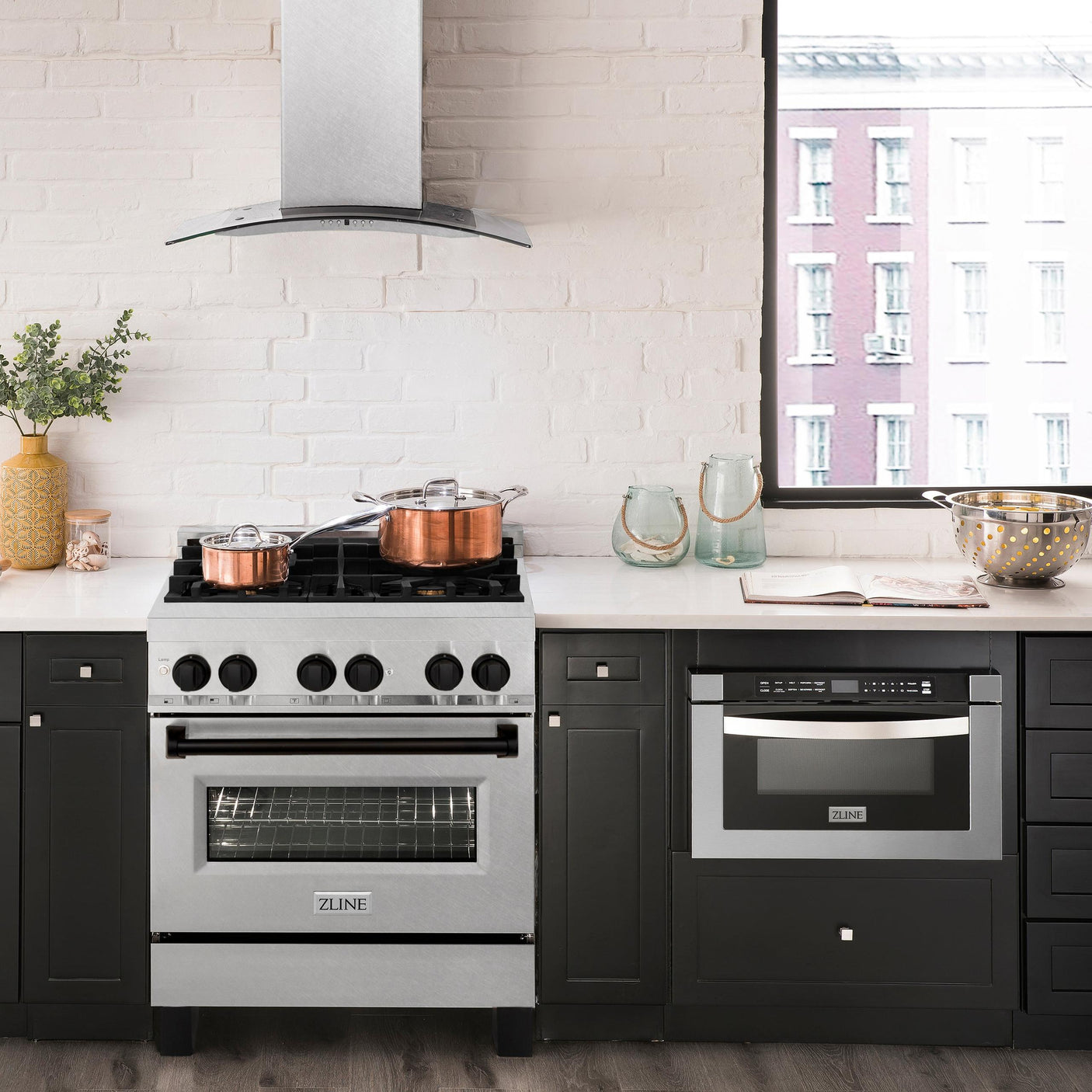 ZLINE Autograph Edition 30" 4.0 cu. ft. Dual Fuel Range with Gas Stove and Electric Oven in DuraSnow Stainless Steel with Accents (RASZ-SN-30) [Color: Matte Black]