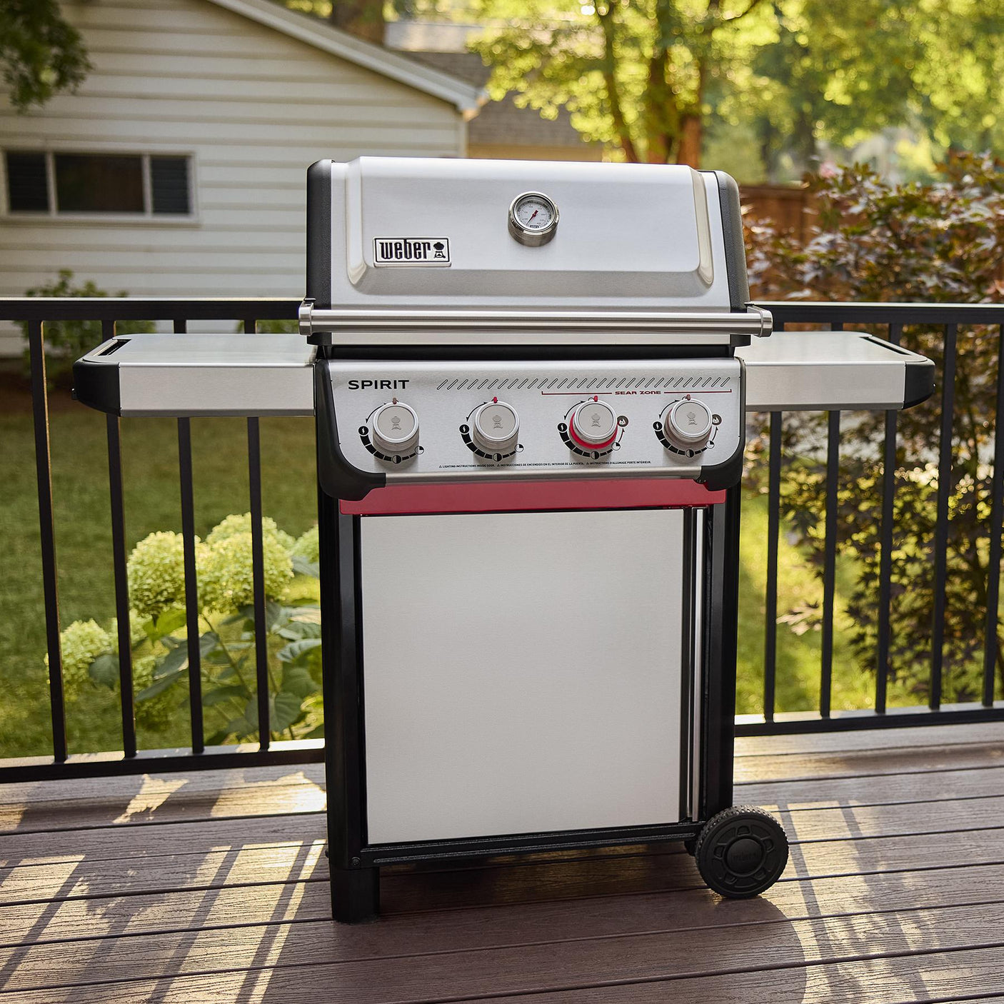 Spirit® S-425 Gas Grill (Natural Gas) - Stainless Steel