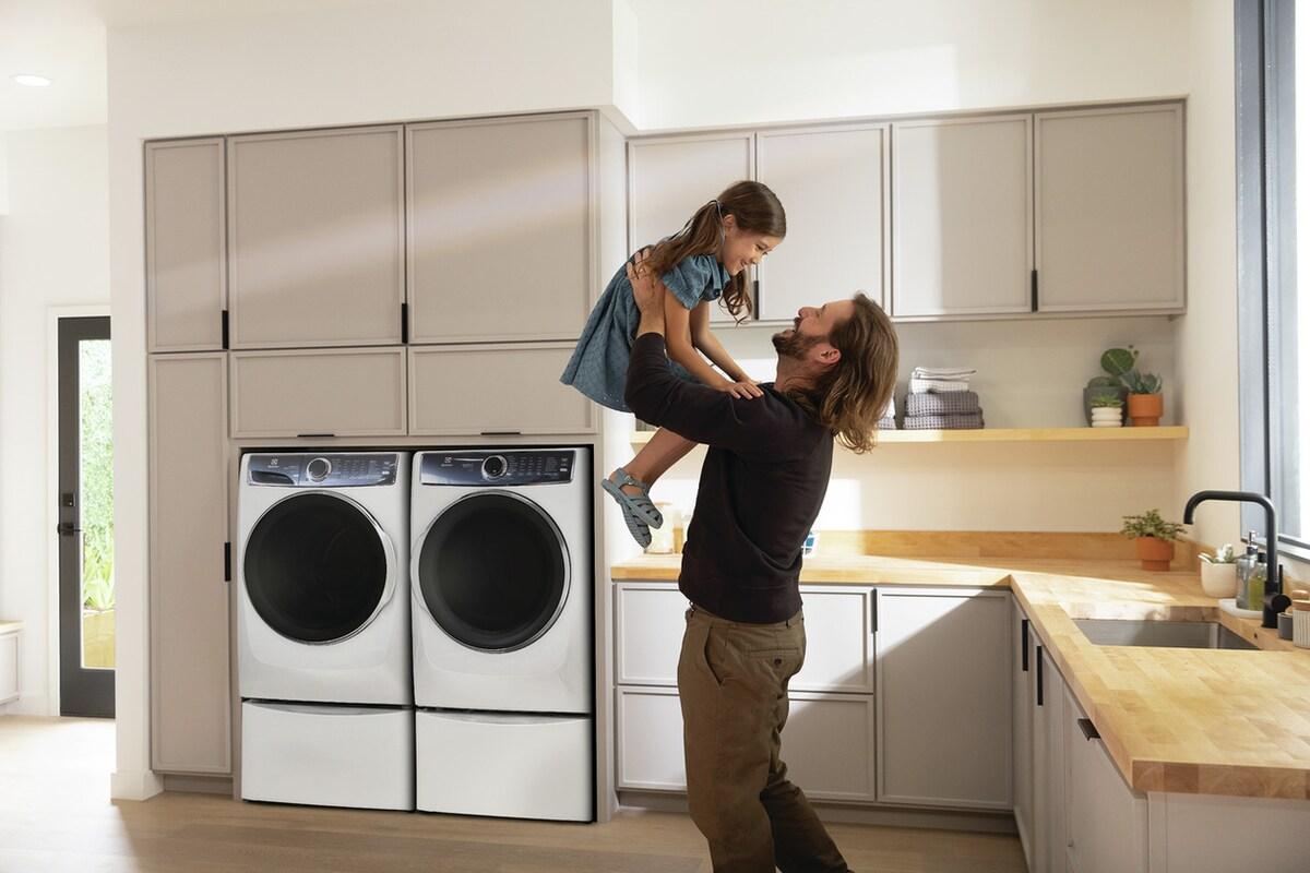 Electrolux Front Load Perfect Steam™ Electric Dryer with Balanced Dry™ and Instant Refresh - 8.0 Cu. Ft.