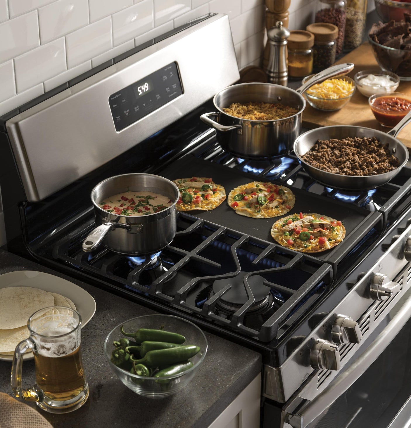 GE® 30" Free-Standing Gas Range