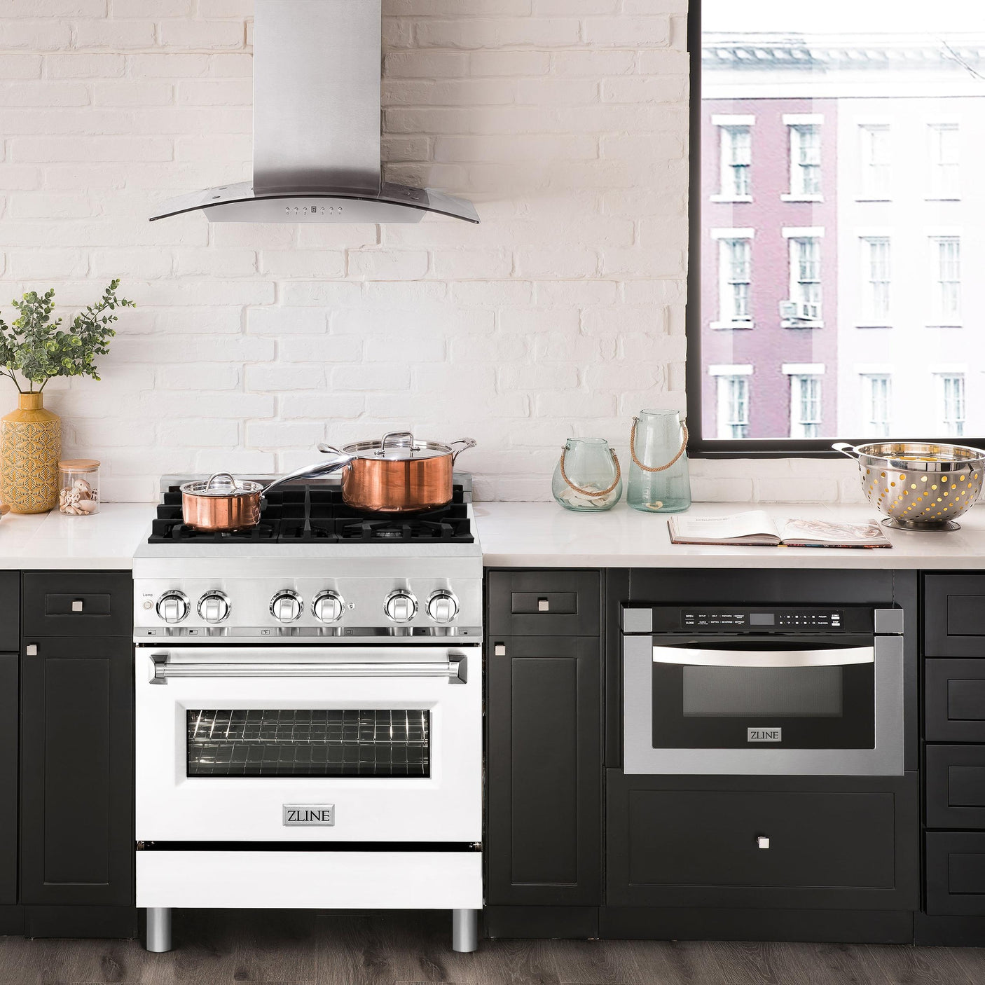 ZLINE 30 in. Dual Fuel Range with Gas Stove and Electric Oven in Stainless Steel (RA30) [Color: White Matte]