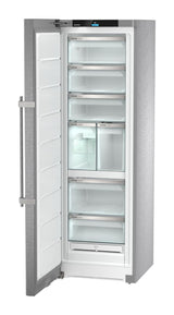 Freestanding freezer with NoFrost and IceTower