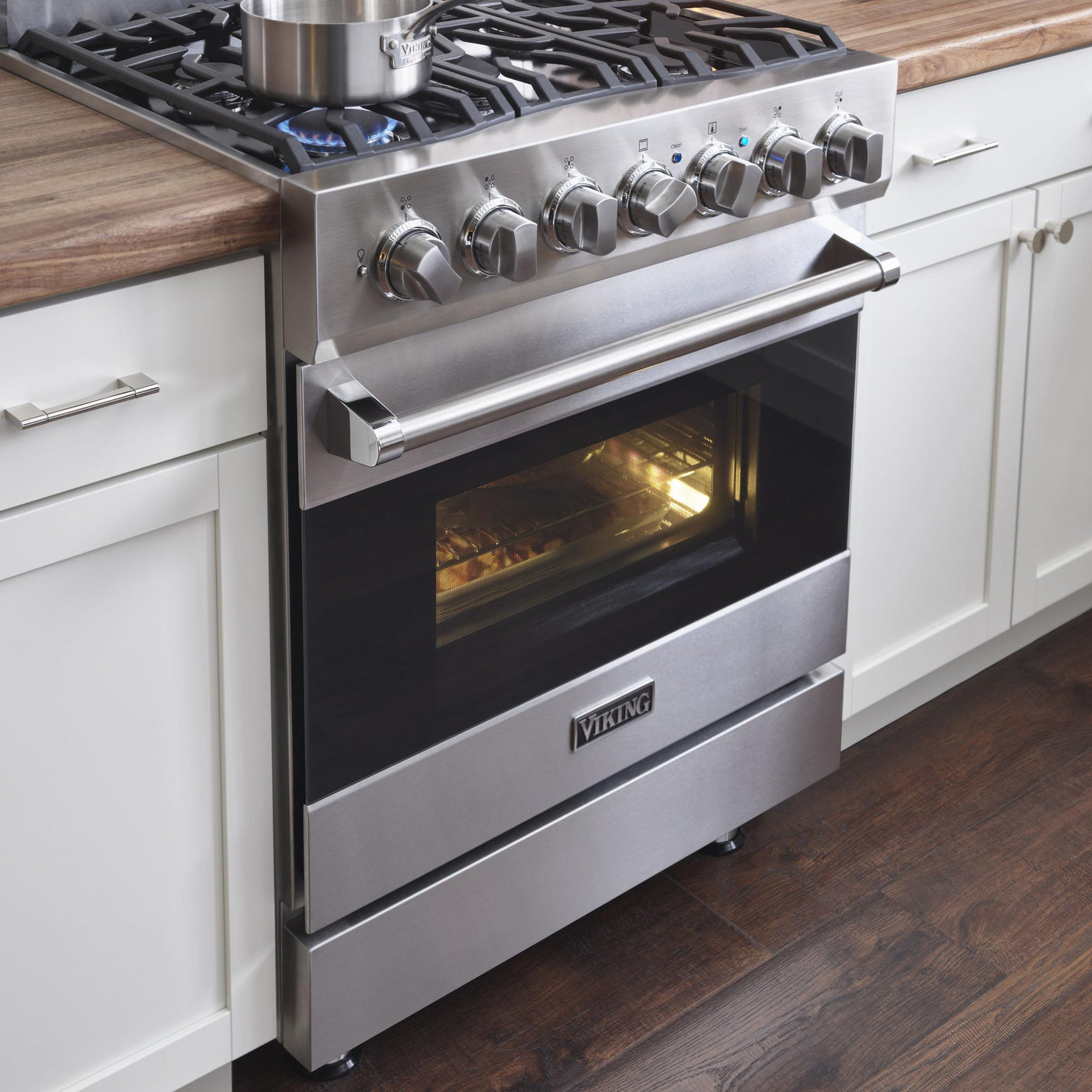 30" Self-Cleaning Gas Range - RVGR3302 Viking 3 Series