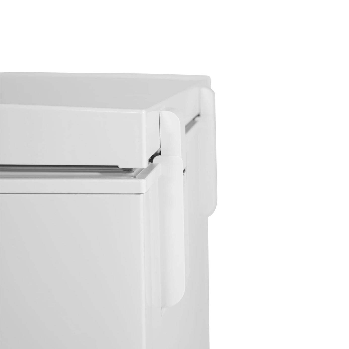 Danby 5.0 cu. ft. Square Model Chest Freezer DOE in White