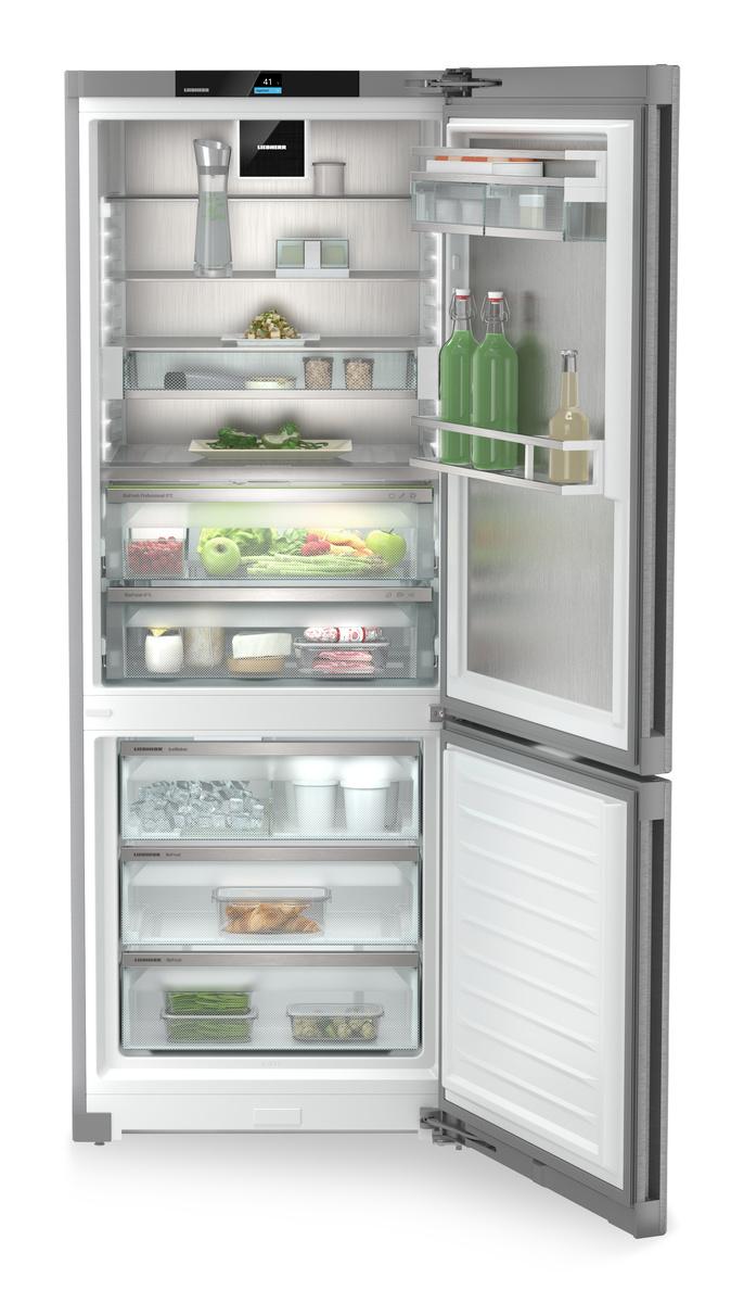 Fridge-freezer with BioFresh Professional and NoFrost