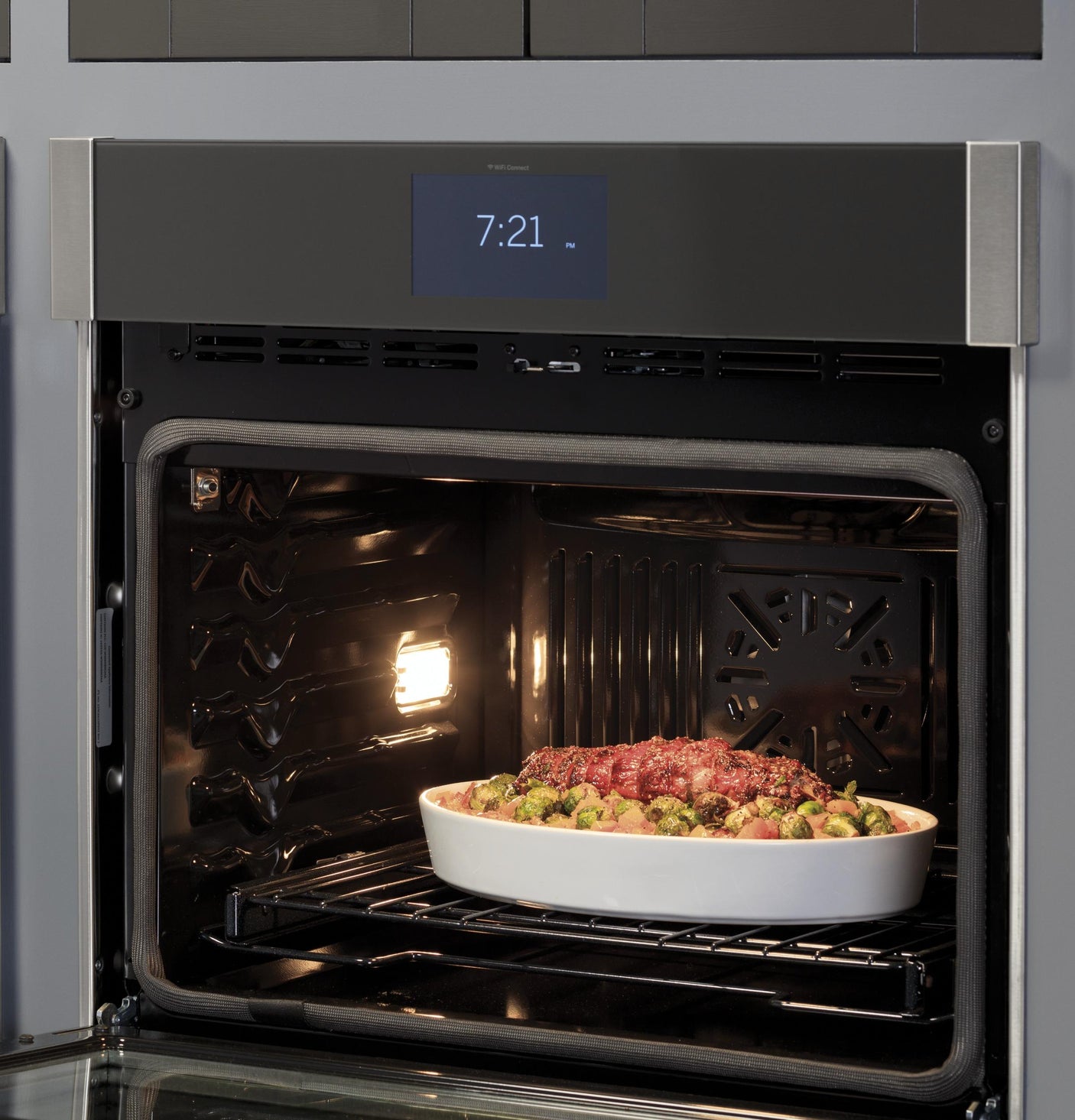 GE Profile™ 30" Smart Built-In Convection Single Wall Oven with No Preheat Air Fry and Precision Cooking