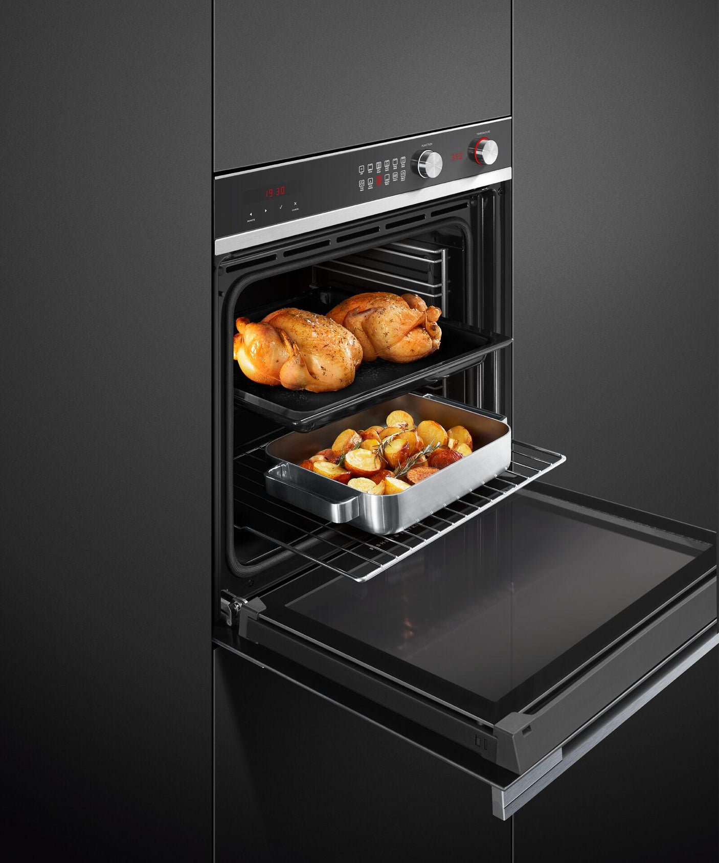 24" Series 7 Contemporary Oven