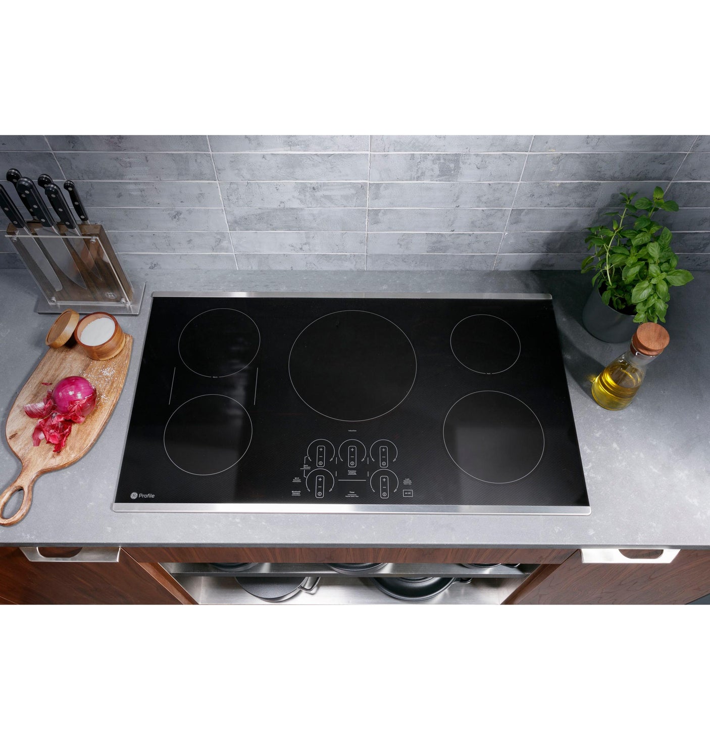 GE Profile™ 36" Built-In Touch Control Induction Cooktop